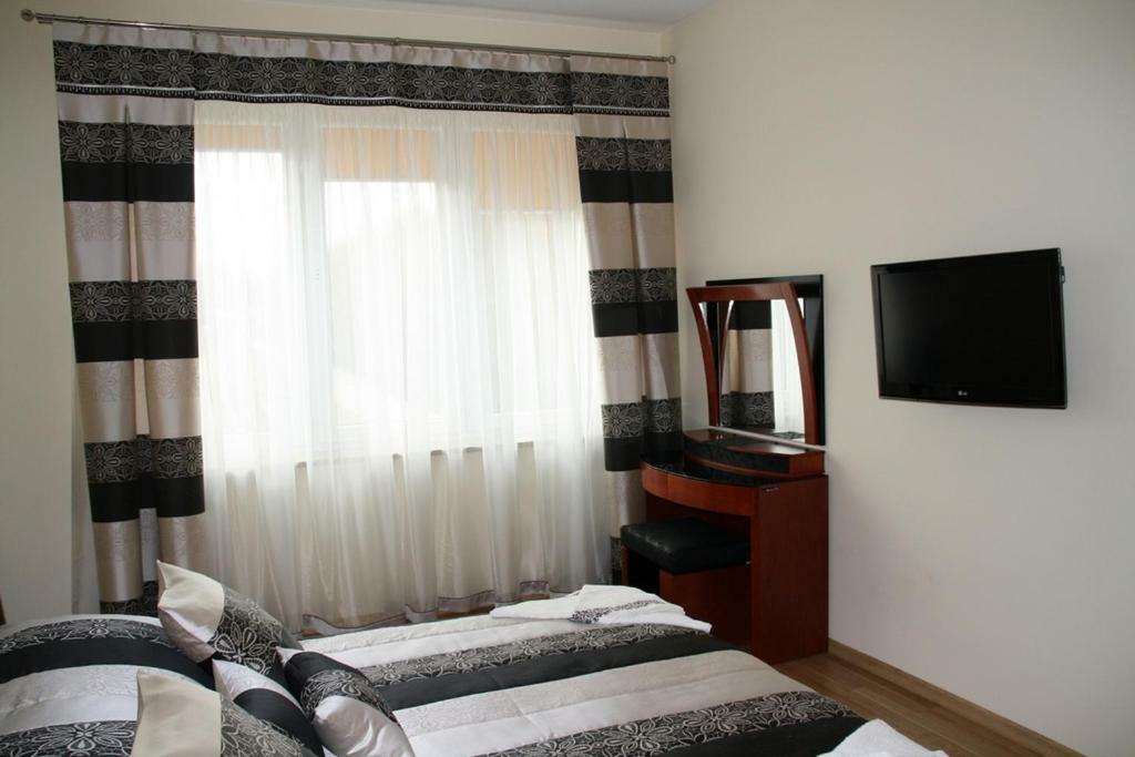 Hotel For You Pabianice Exterior photo